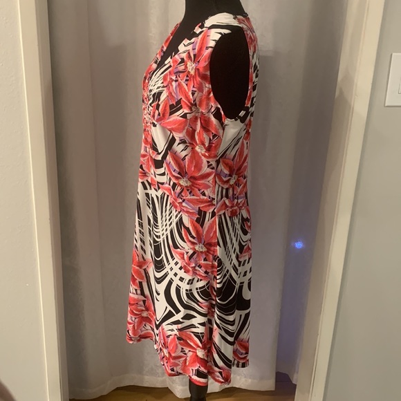 ESSENTIALS Dress Sz: M - Picture 4 of 6